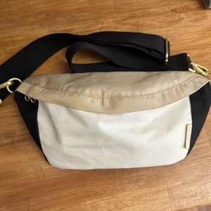 Canvelle Fanny Pack